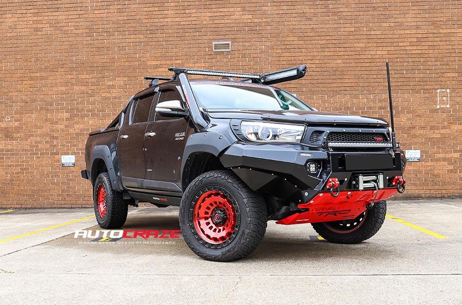 TOYOTA HILUX N80 4WD ZEPHYR CANDY RED